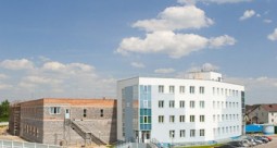 Административное здание с производственными корпусами ЗАО «Вольна» в п.Валерьяново